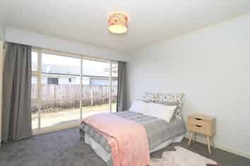 228 Lamond Street East, Hargest