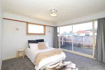 228 Lamond Street East, Hargest