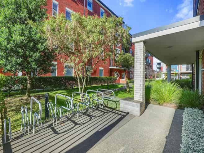 104/1B Soljak Place, Mount Albert