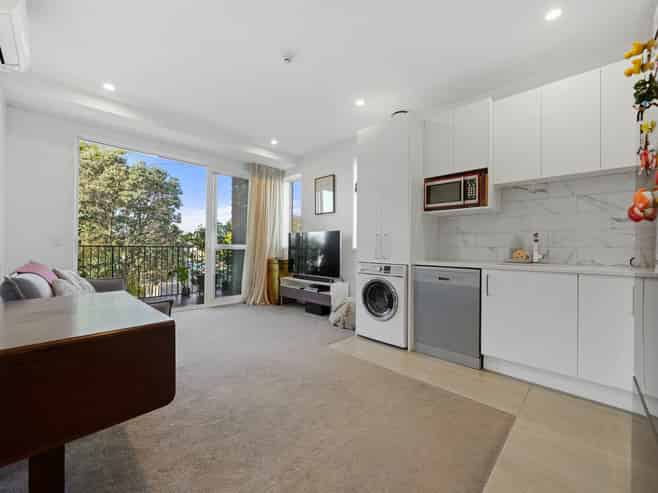 104/1B Soljak Place, Mount Albert