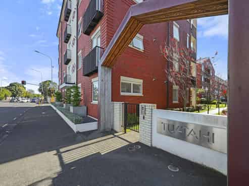104/1B Soljak Place, Mount Albert