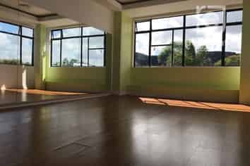 High Exposure Corner. 484 sqm