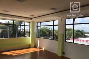 High Exposure Corner. 484 sqm