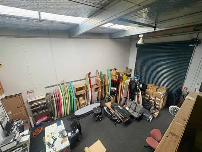 High Profile Showroom & Warehousing