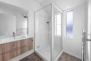 4/209 Hastings Street East, Waltham