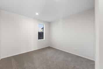 4/209 Hastings Street East, Waltham