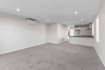 4/209 Hastings Street East, Waltham