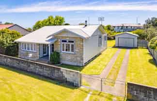 5 Mosston Road, Castlecliff