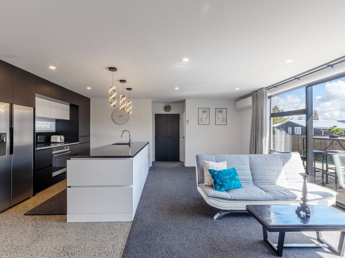 Freehold Modern Living, Sun-Soaked & Smart - Ansicht 4