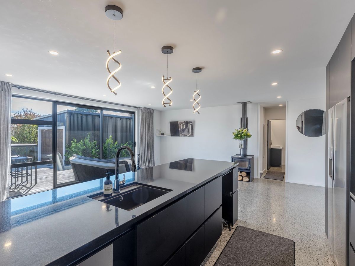 Freehold Modern Living, Sun-Soaked & Smart - Ansicht 6