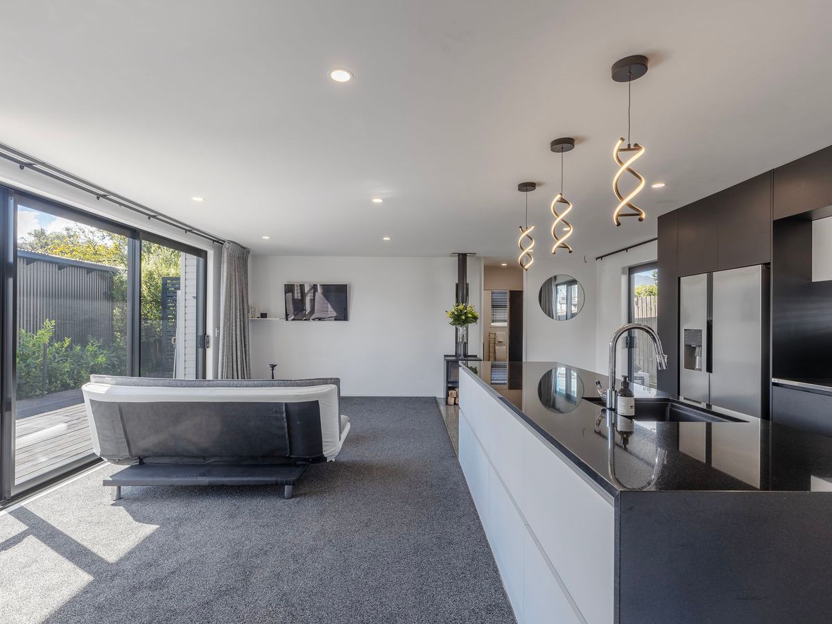 Freehold Modern Living, Sun-Soaked & Smart - Ansicht 3
