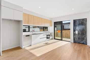 2/67 Aranui Road, Mount Wellington