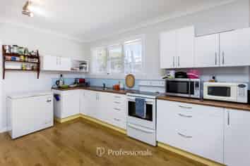 21 Akatarawa Road, Brown Owl