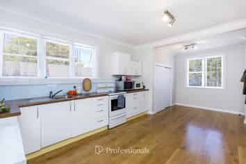 21 Akatarawa Road, Brown Owl