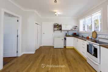 21 Akatarawa Road, Brown Owl