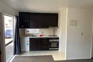 2/16 Fifth Avenue, Enderley