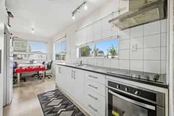 100 Wordsworth Road, Manurewa