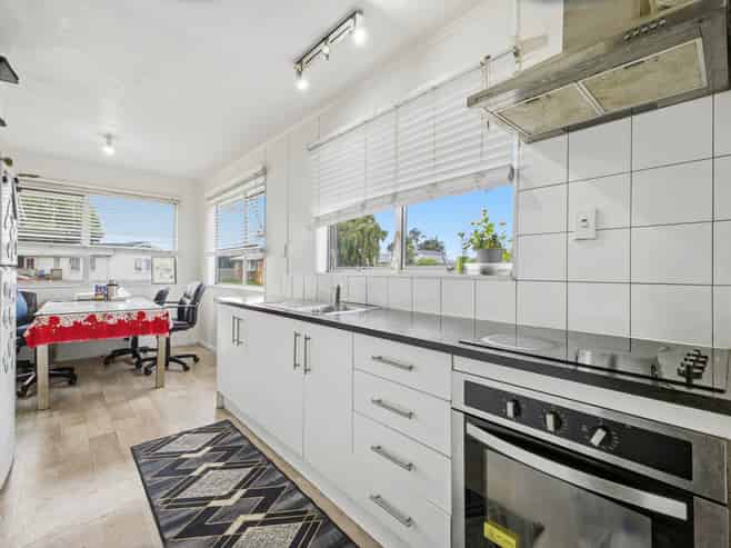 100 Wordsworth Road, Manurewa