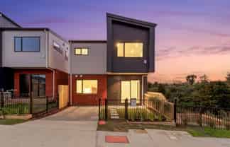  Johns Creek Crescent, Silverdale