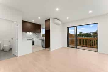  Johns Creek Crescent, Silverdale