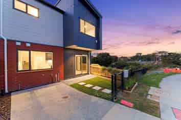  Johns Creek Crescent, Silverdale