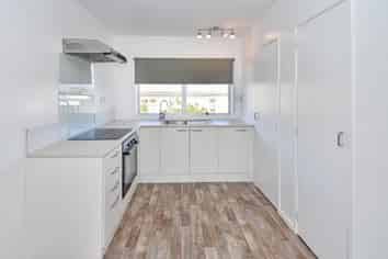 2/63 Mangere Road, Otahuhu