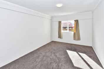 2/63 Mangere Road, Otahuhu