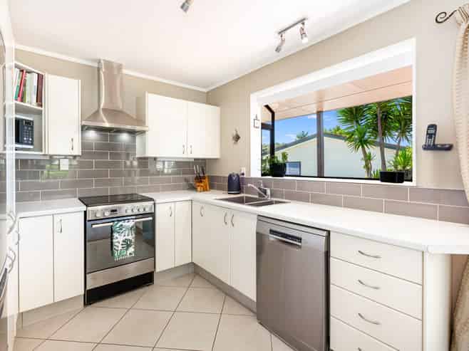 61 Albatross Close, Whitby