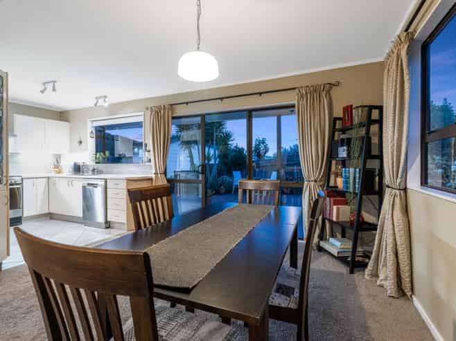 61 Albatross Close, Whitby