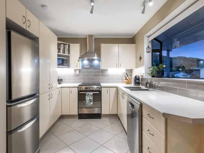 61 Albatross Close, Whitby