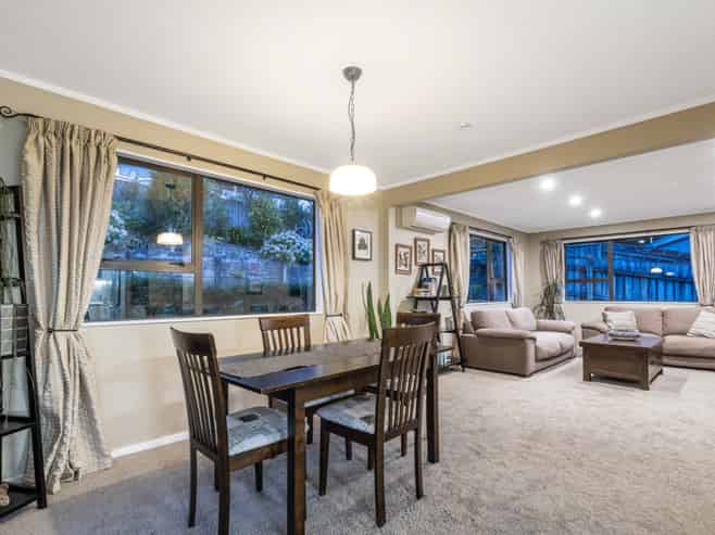 61 Albatross Close, Whitby