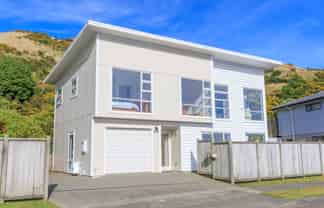 15 Comber Place, Johnsonville