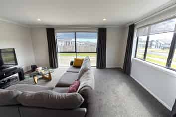 93 Hinemoa Street, Levin