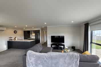 93 Hinemoa Street, Levin