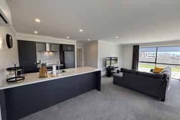 93 Hinemoa Street, Levin