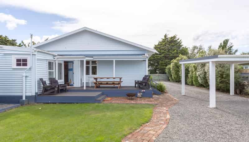 82 Harrison Street East, Featherston