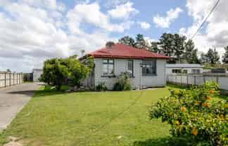 875 State Highway 1, Marton
