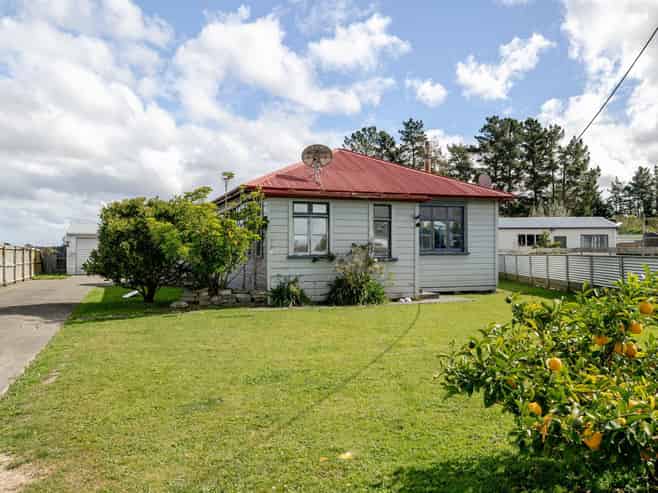 875 State Highway 1, Marton