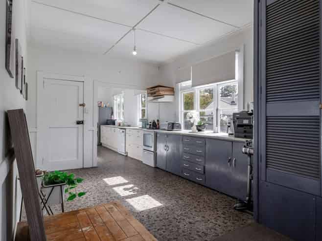 875 State Highway 1, Marton