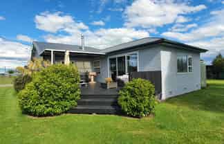 17 Roberts Road, Winton Surrounds