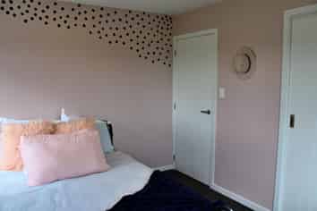 17 Roberts Road, Winton