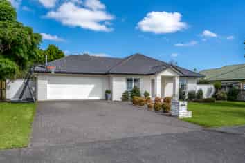 19 Trovare Place, Golflands