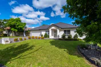 19 Trovare Place, Golflands