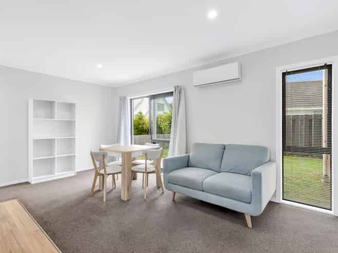 2/7 Greta Street, Glenview