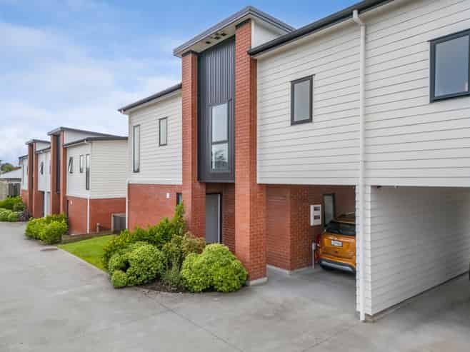2/7 Greta Street, Glenview