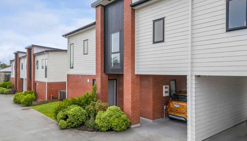 2/7 Greta Street, Glenview