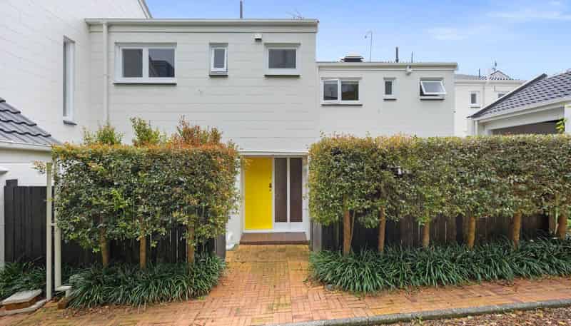 11/8 Hamilton Road, Herne Bay