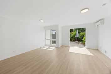 11/8 Hamilton Road, Herne Bay