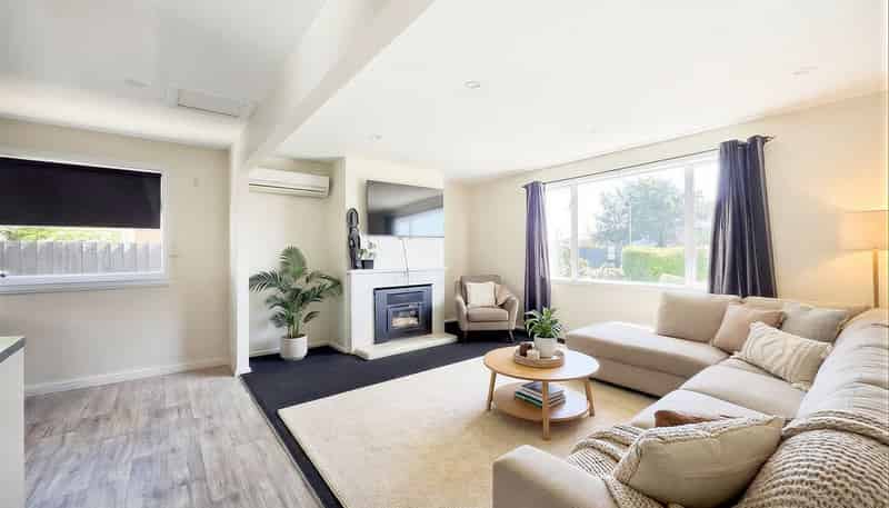 6 Travis Road, Burwood