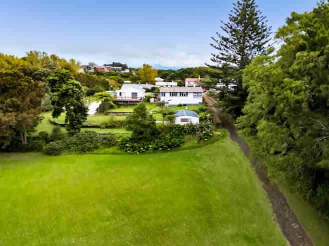 13 Wiremu Place, Blagdon